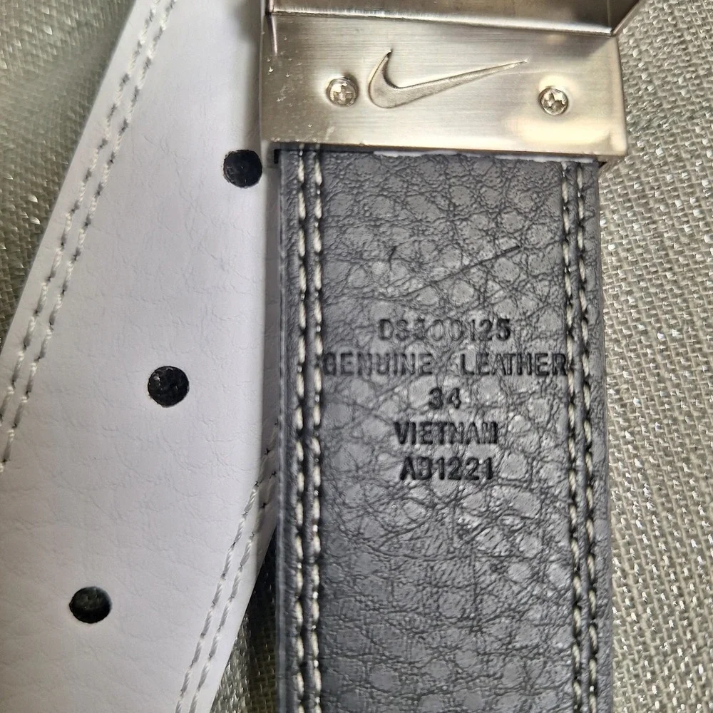 NIKE 34 Black White REVERSIBLE 100% Leather‎ Belt Blokecore Pebbled Stitch Golf
